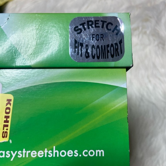 Easy Street Women's Tan Sneakers - Picture 8 of 8